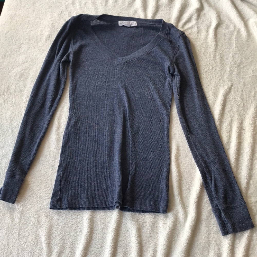 Blue v neck tee